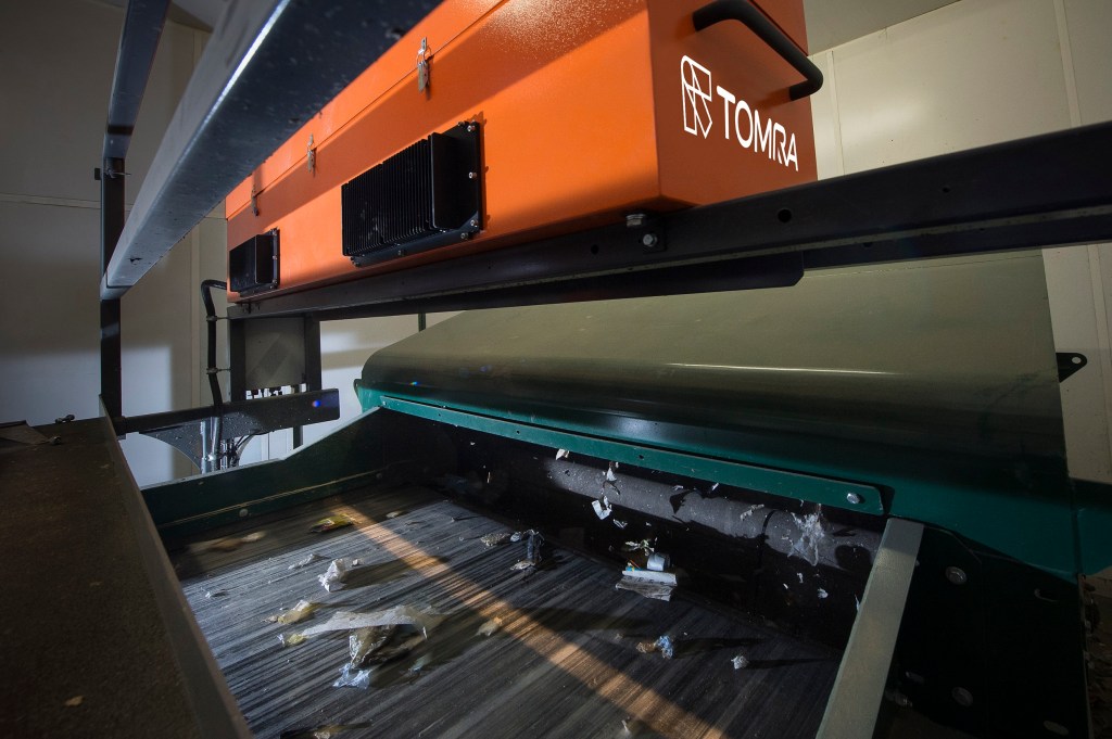 TOMRA recycling technology