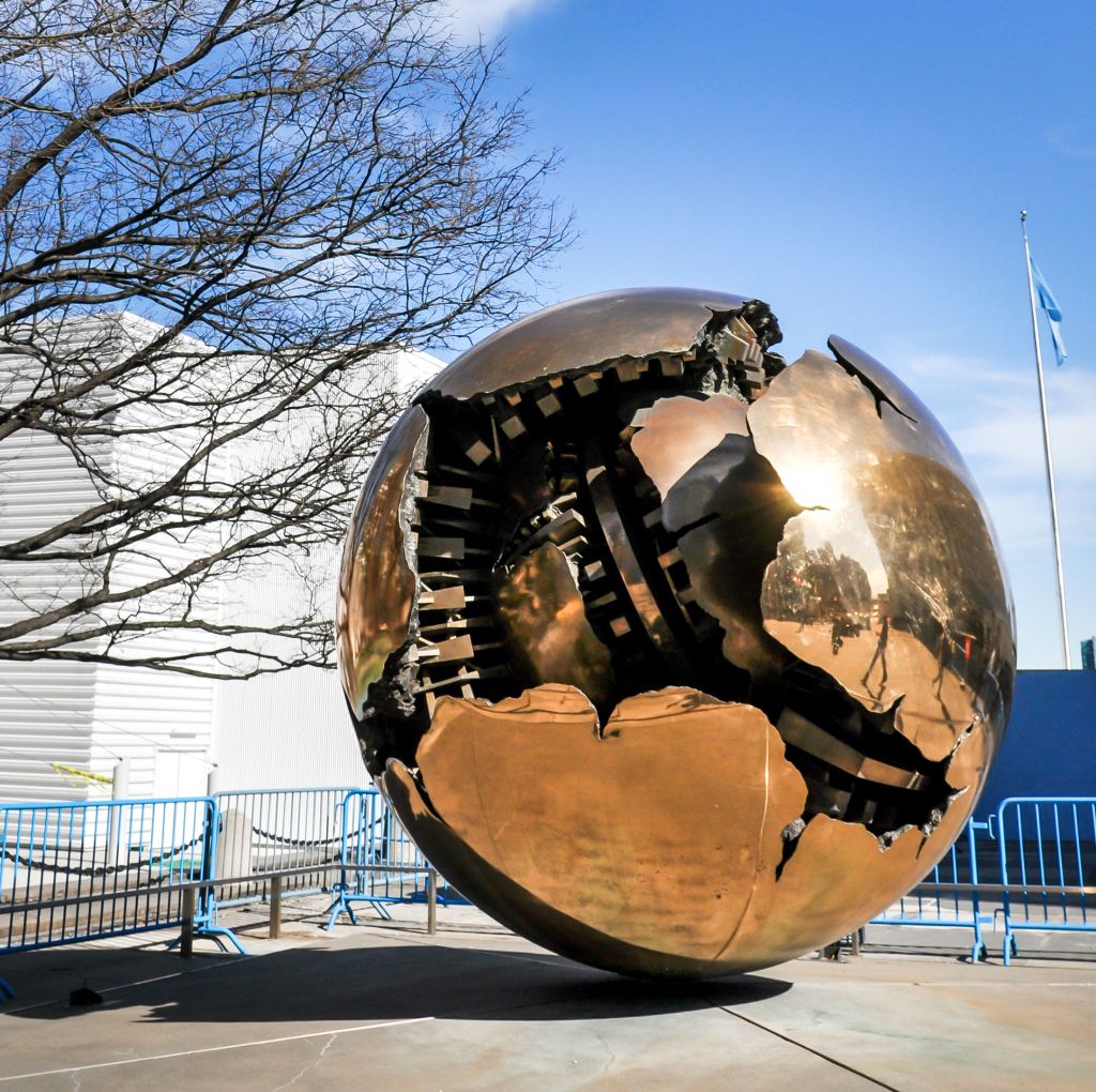 U.N. Globe