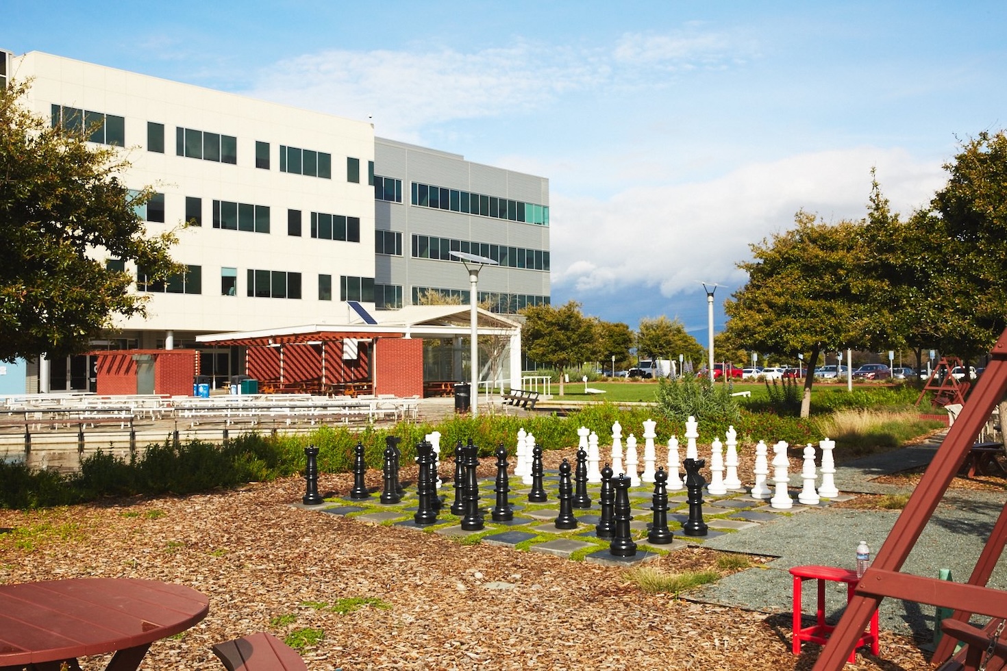 Google holds to ambitious net zero goal despite another big emissions hike