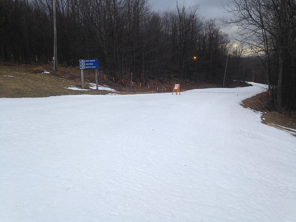 Ski trail